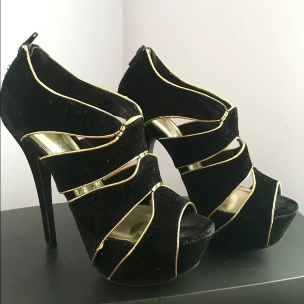 Peekaboo Platform Heels